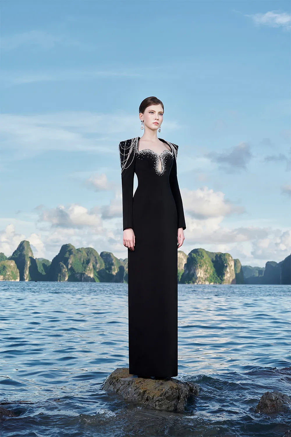 Tear Drop Chest Long Sleeves Straight Dress