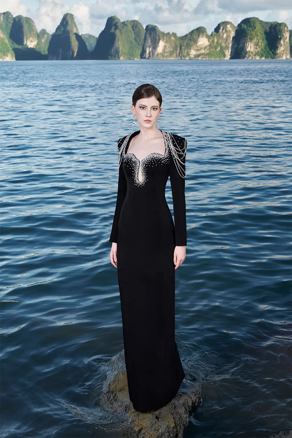 Tear Drop Chest Long Sleeves Straight Dress