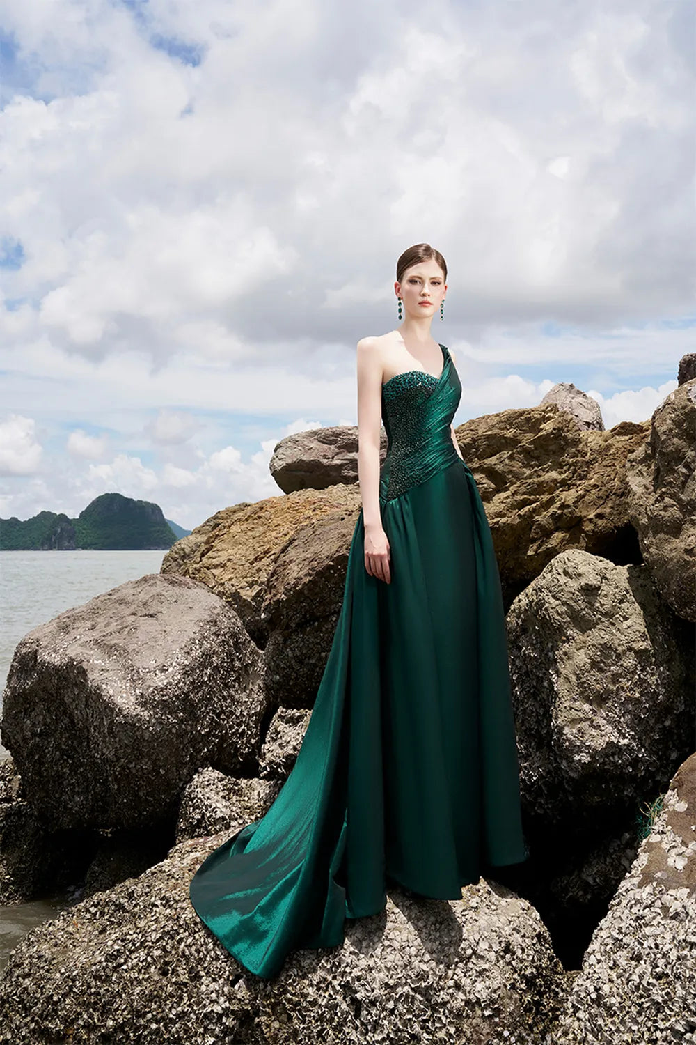 One Side Crystal Embellishment One Shoulder Dress