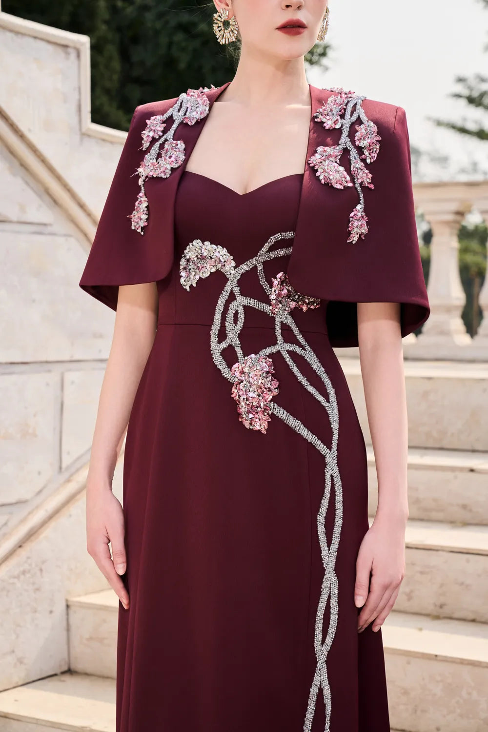 Short Cape Strappy Semi-Heart Dress Set