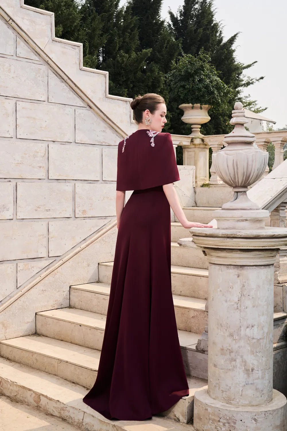 Short Cape Strappy Semi-Heart Dress Set