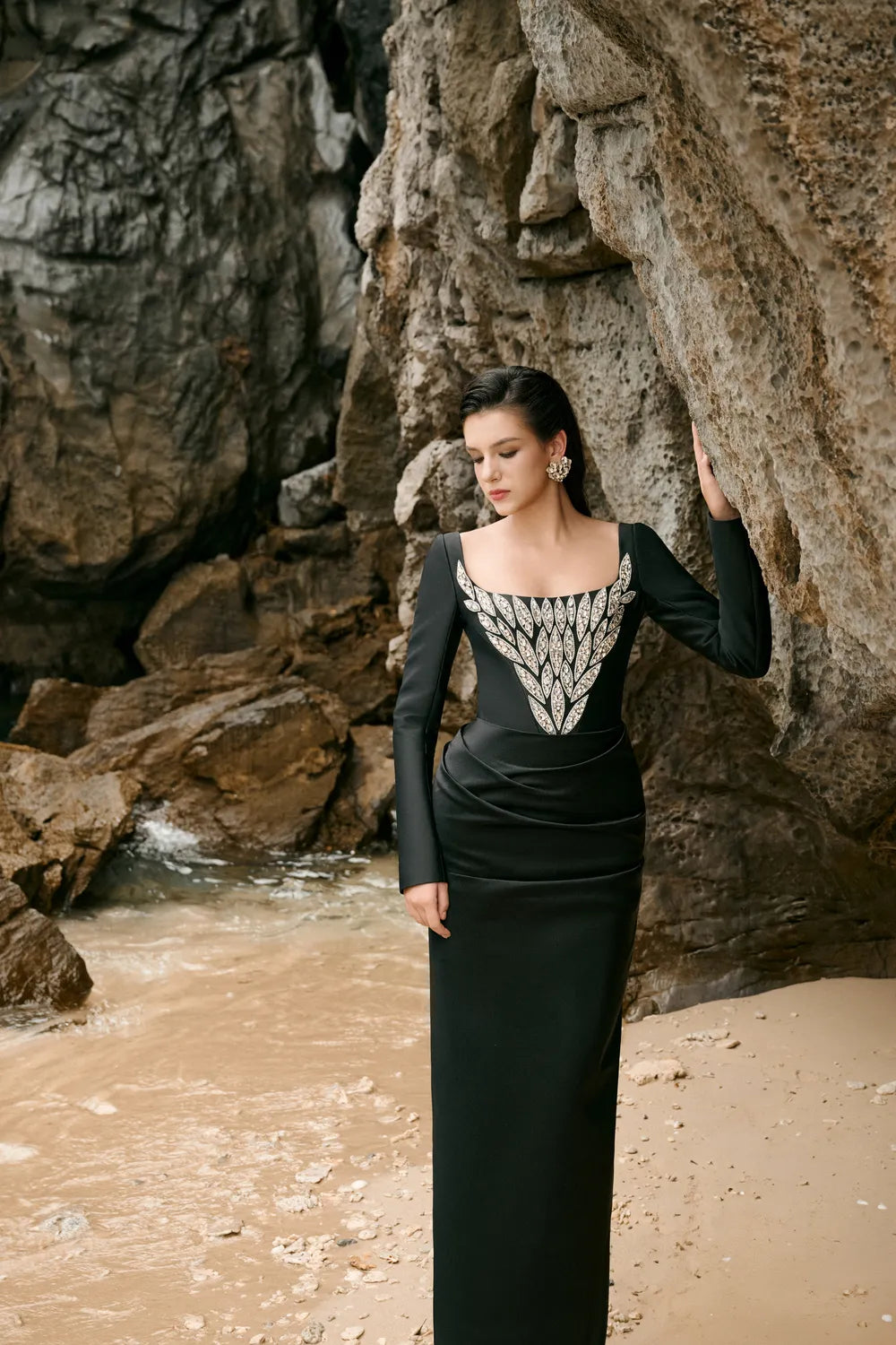 U-Neckline Curved Gathered Straight Dress