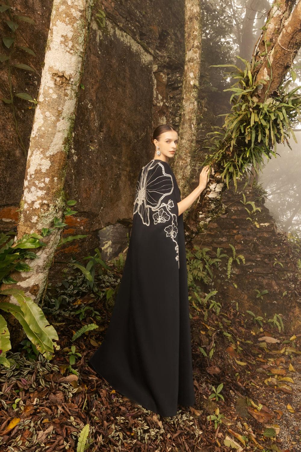 Stylized Sleeve Slit Long Cape With Straight Strapless Basic Dress Set