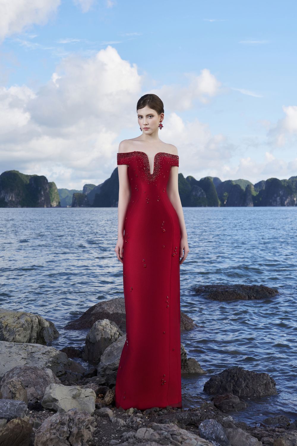 Curved Chest Off-Shoulder Dress