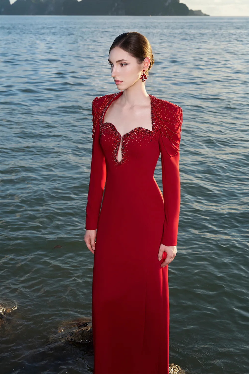 Tear Drop Chest Long Sleeves Straight Dress