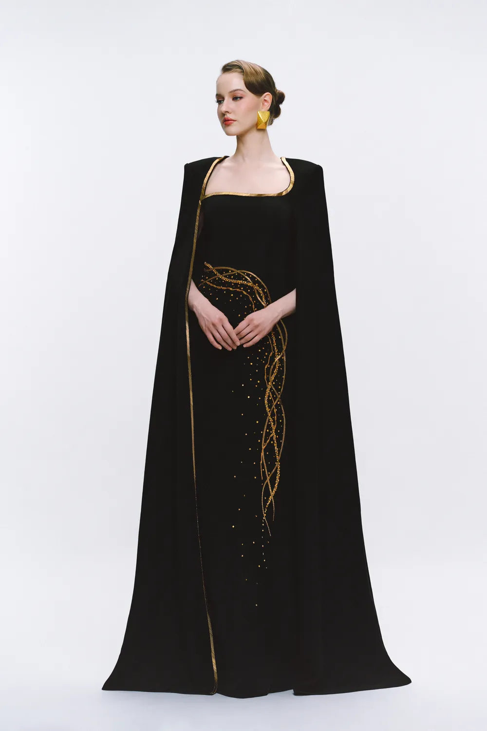 Wavy Neckline Shining Bead Line Cape Dress