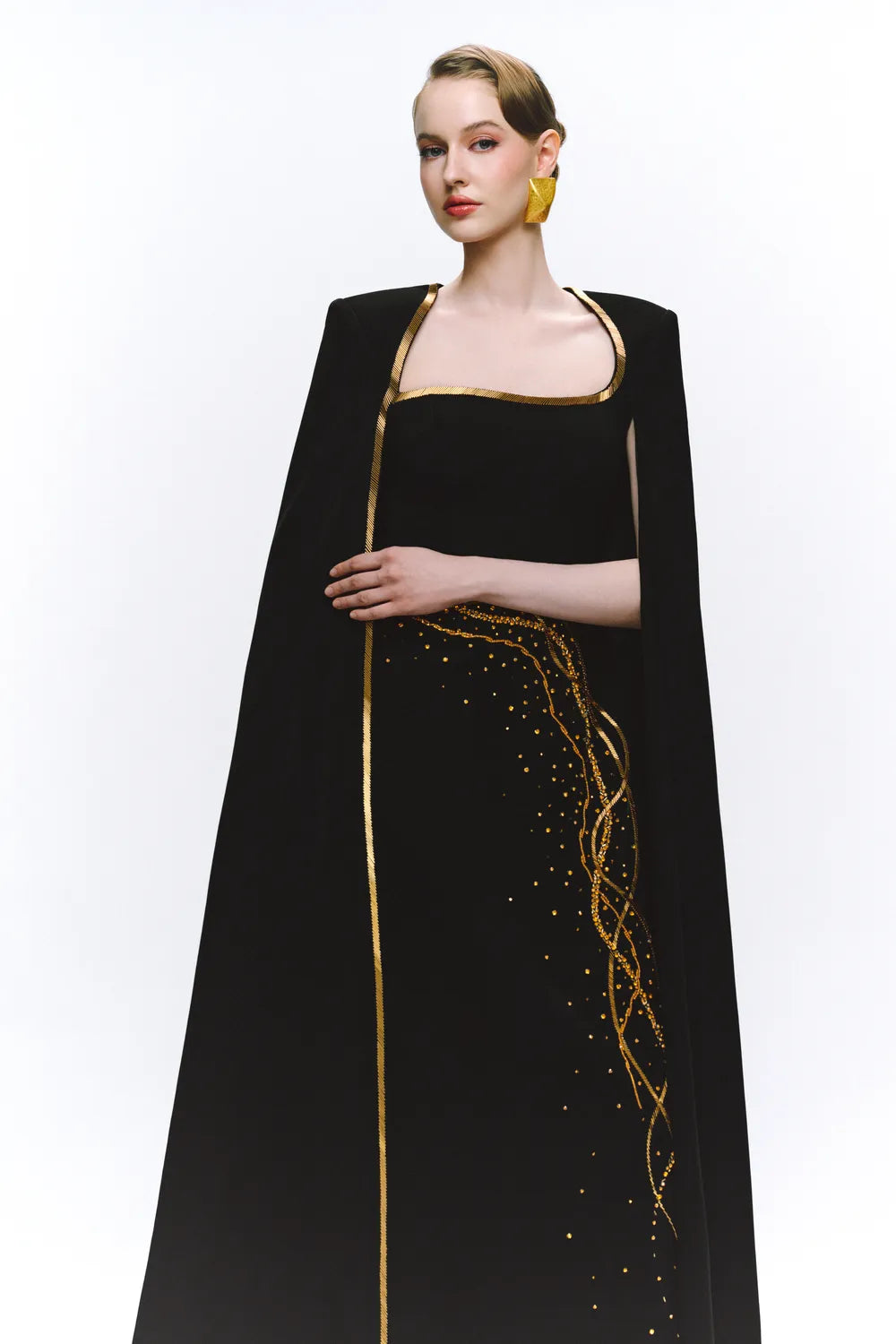 Wavy Neckline Shining Bead Line Cape Dress