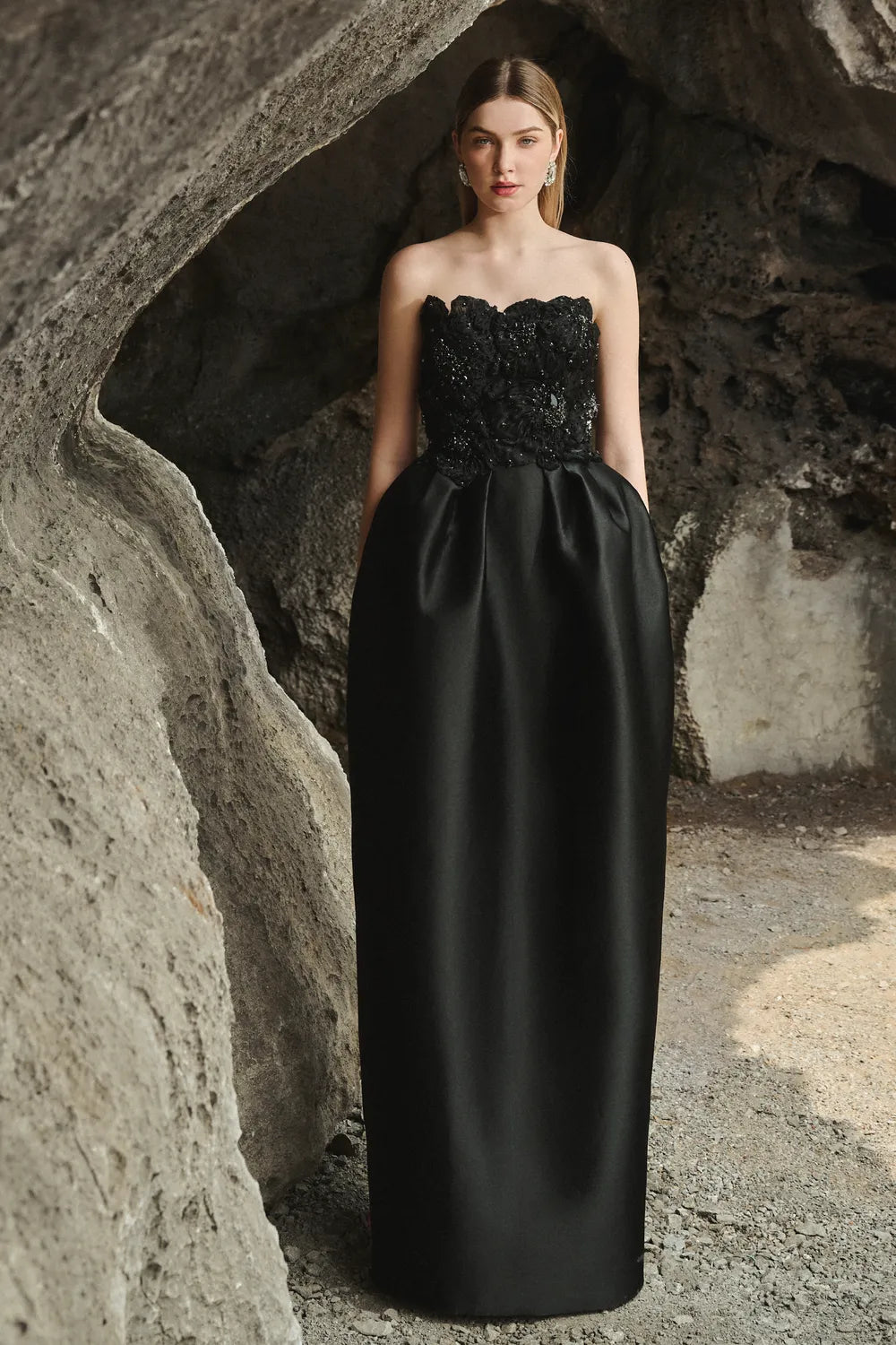 Strapless Dress With Embroidery Pattern - TRACY COUTURE