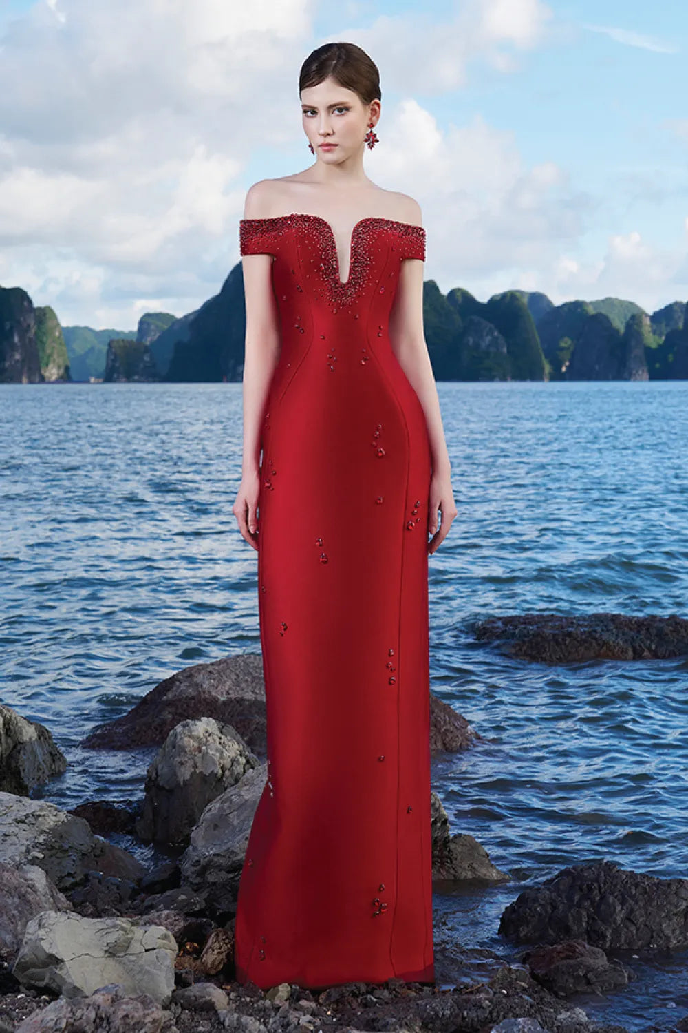 Curved Chest Off-Shoulder Dress