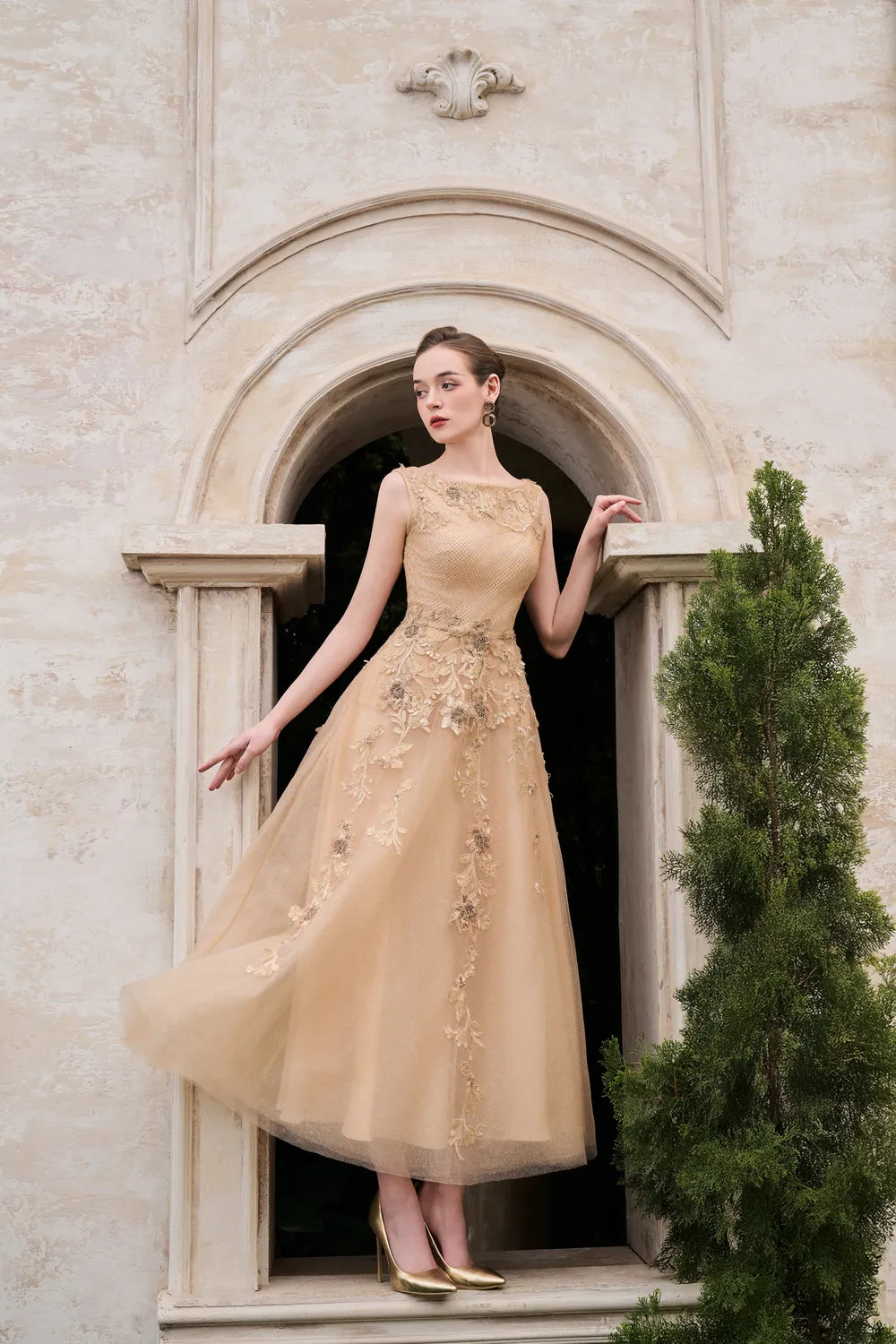 Sleeveless Boat Neck Draped A-Line Dress