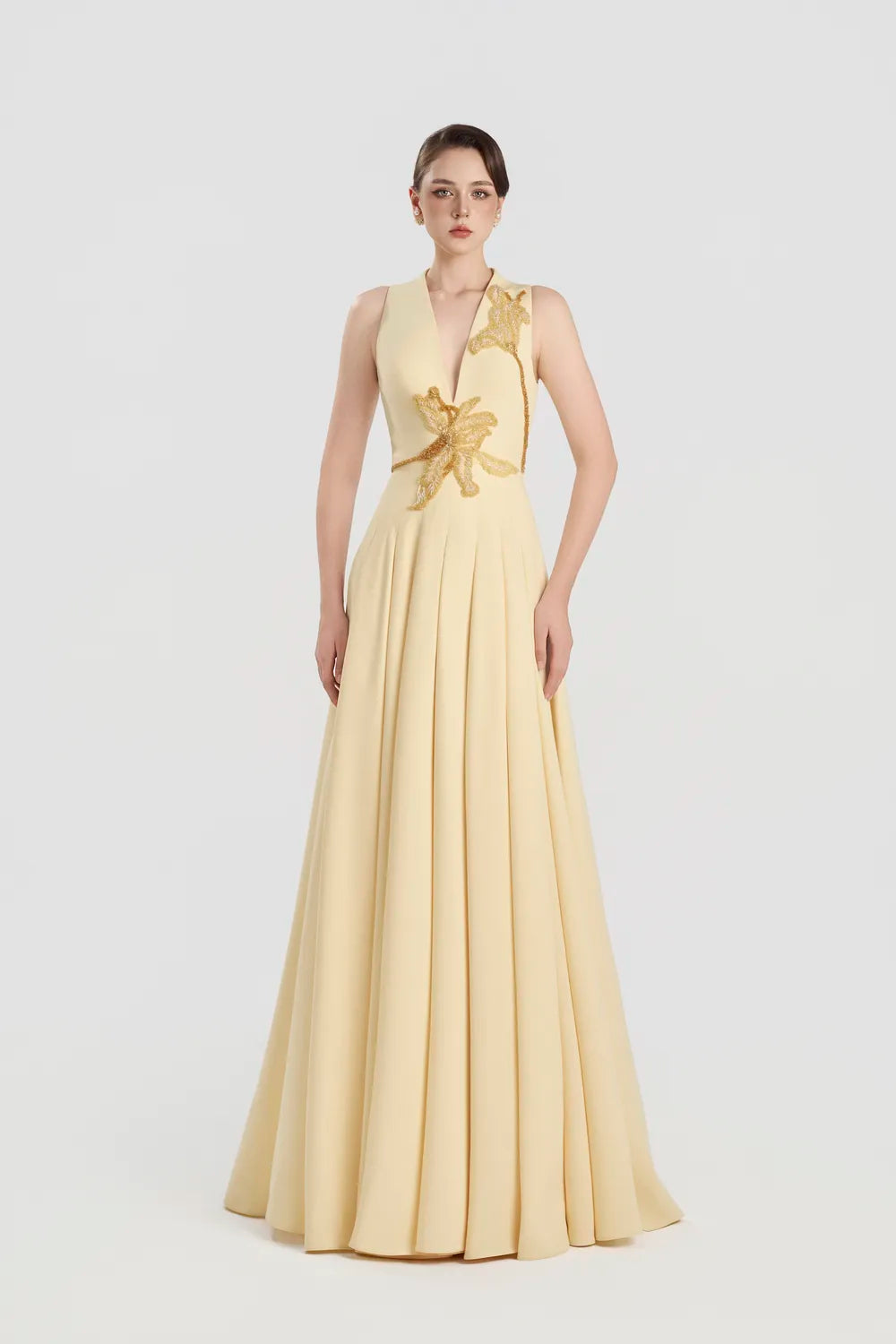 Sleeveless Floral Embellished Pleated Dress
