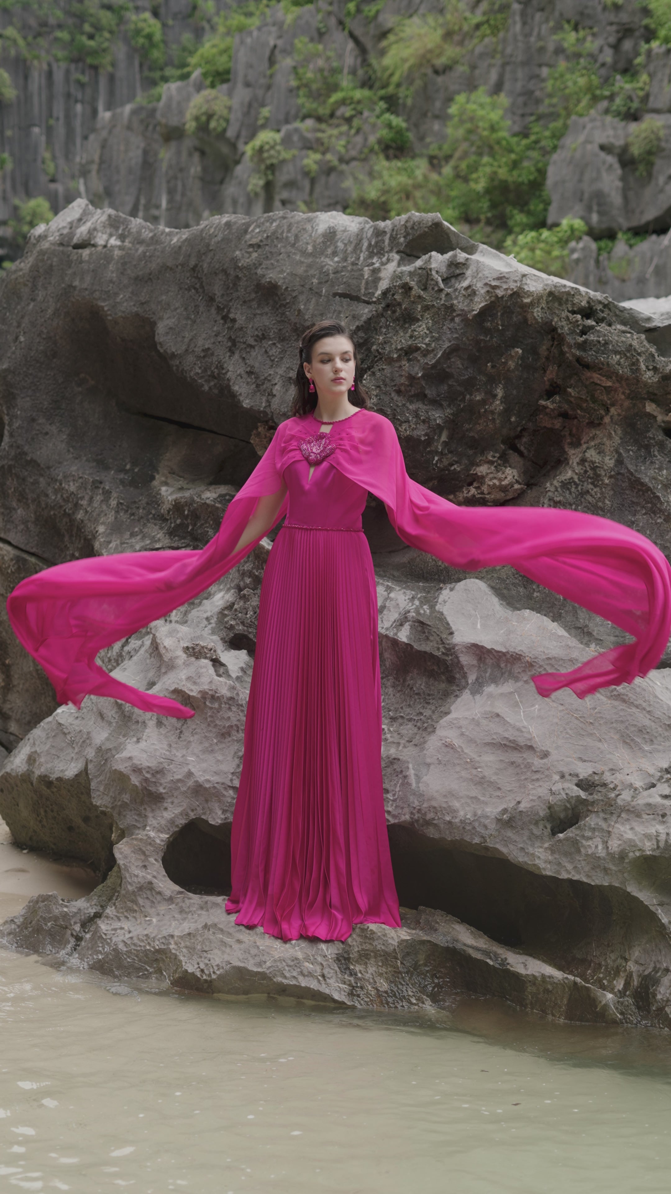 Long Sleeves Cape Pleated Dress