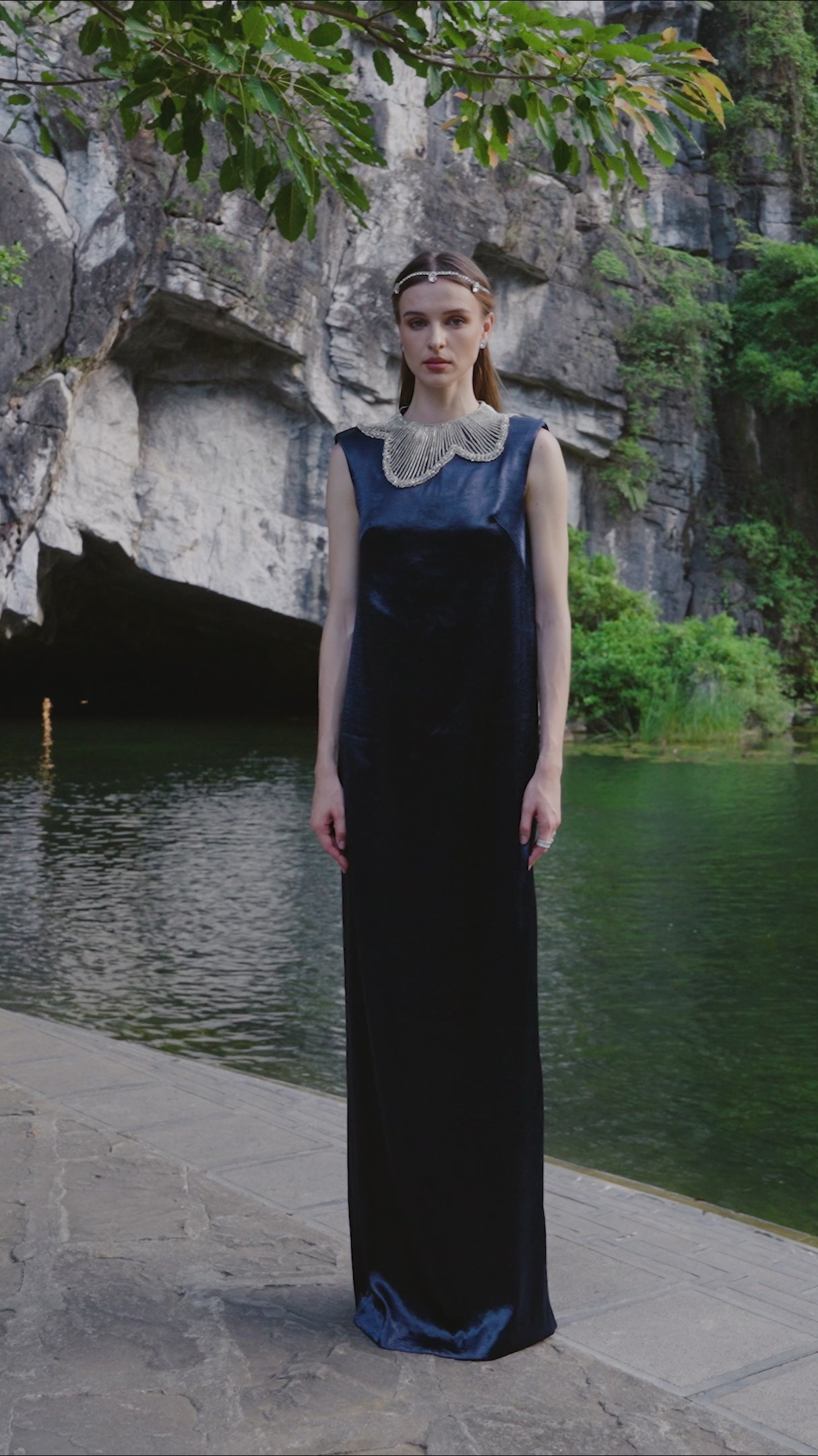 Orchid Stone Patterned Colar Dress