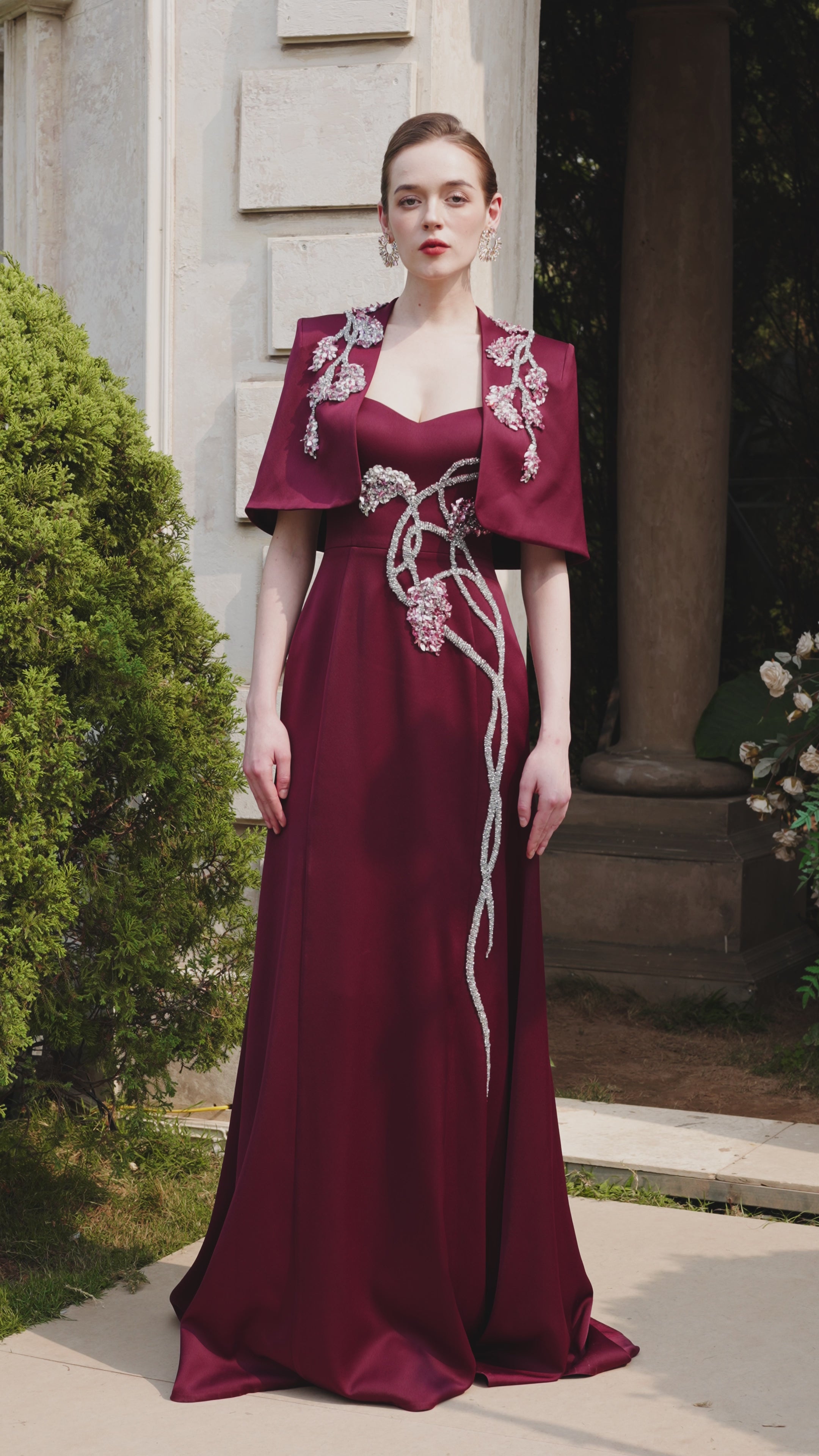 Short Cape Strappy Semi-Heart Dress Set