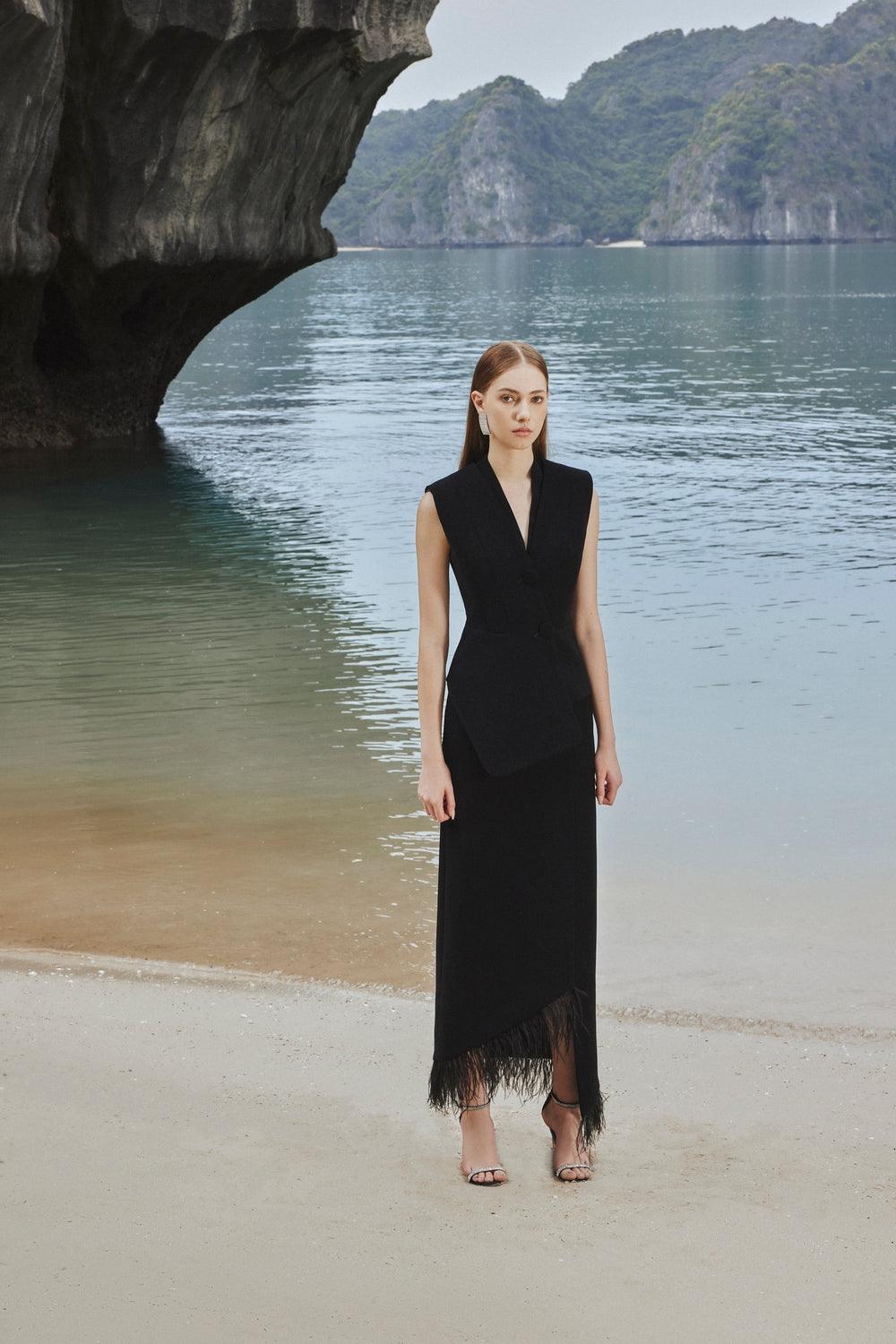 Asymmetric Sleeveless Blazer And Feather Skirt Set