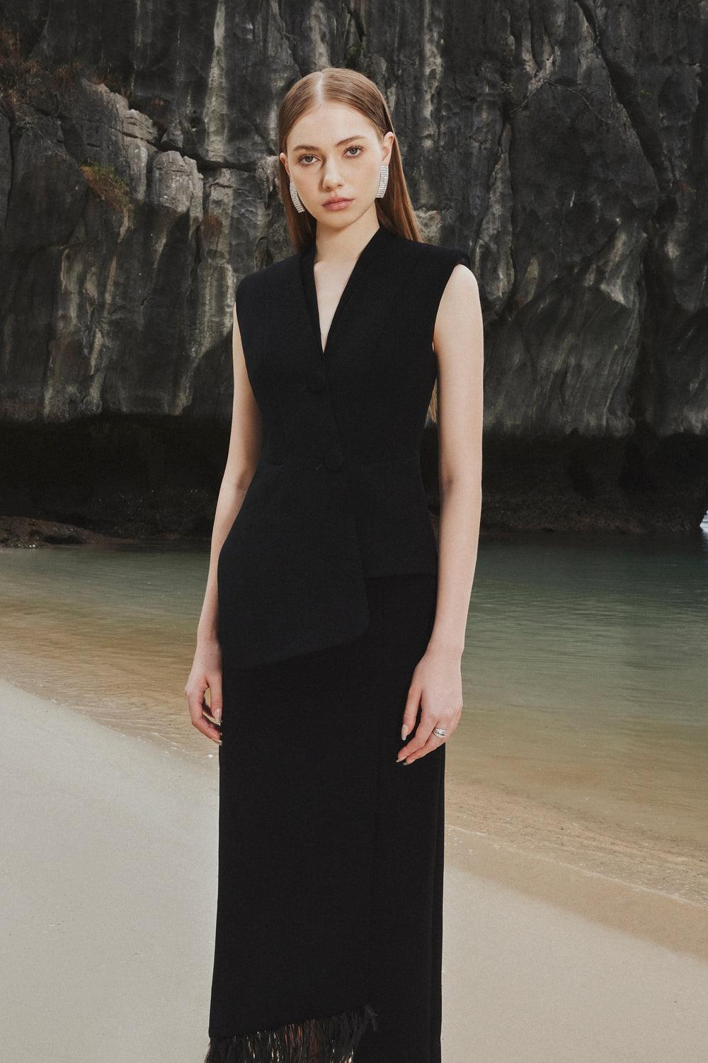 Asymmetric Sleeveless Blazer And Feather Skirt Set