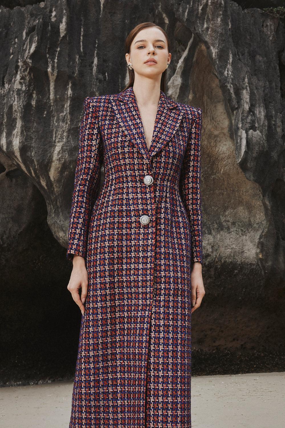 Single Breasted Manteau With Two Buttons