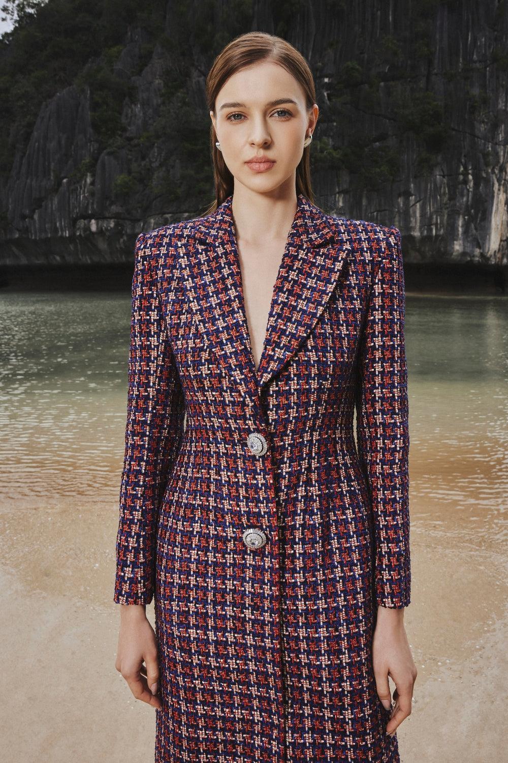 Single Breasted Manteau With Two Buttons