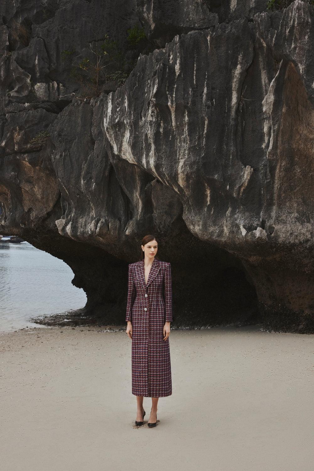 Single Breasted Manteau With Two Buttons