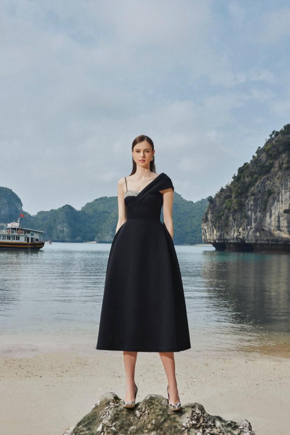 Asymmetric Crystal Embroidered One Shoulder Midi Dress