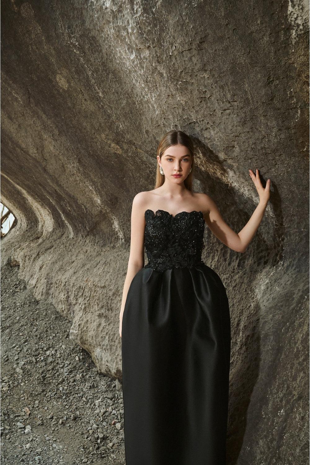 Strapless Dress With Embroidery Pattern